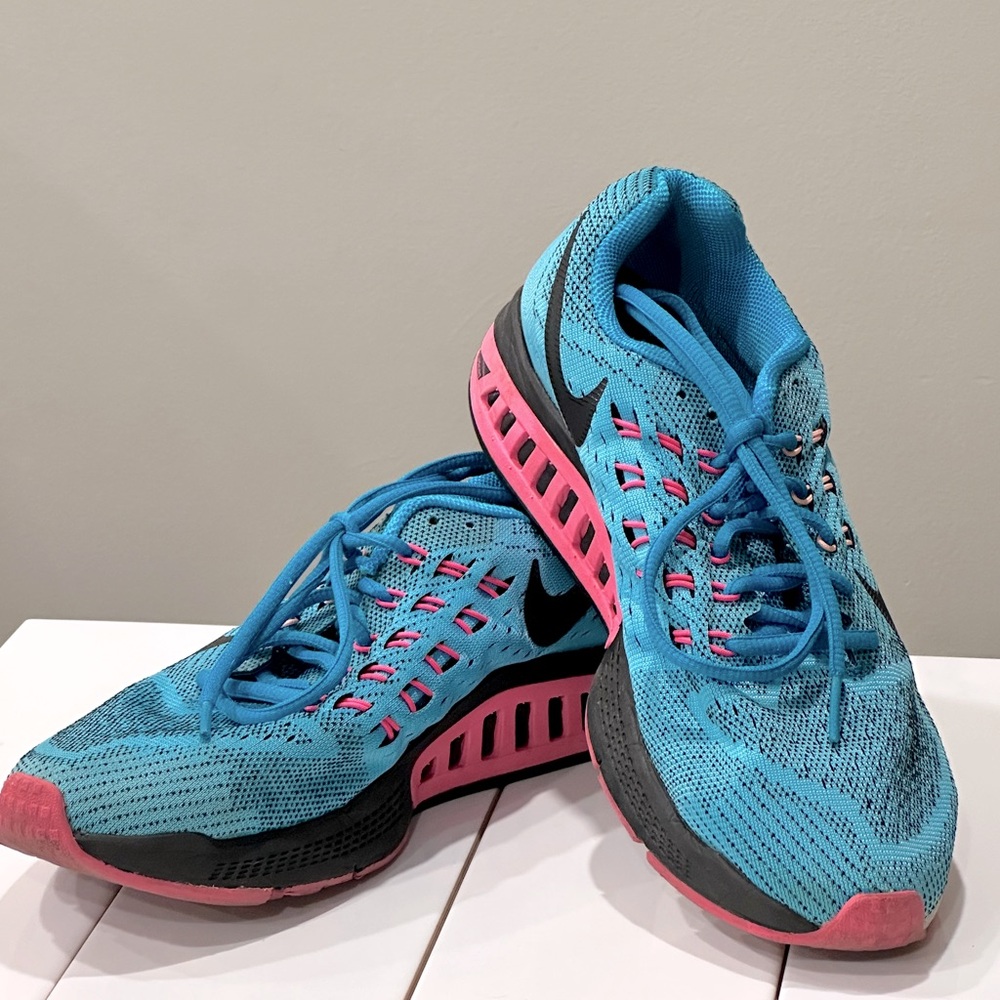 Brand New Retro Blue Nike Air Running Shoes, Size 8